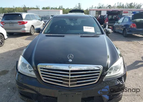 2013 Mercedes-Benz S 63 Amg z USA, uszkodzony, nr VIN WDDNG7EB8DA503298